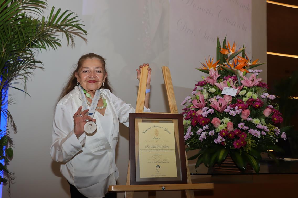 Sara Poot Herrera obtiene el título Doctora Honoris Causa otorgado por la UADY