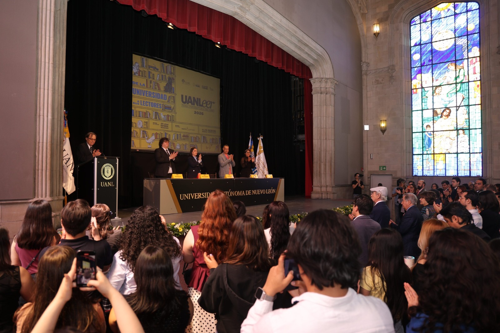 Altexto ahora en la Feria universitaria del libro UANLeer 2026.